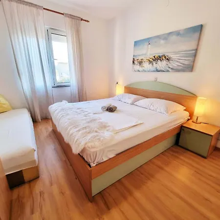 In With Sea View, Terrace, Air Conditioning, Wifi 4551-3 Apartment *