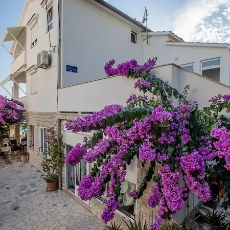 In With Sea View, Terrace, Air Conditioning, Wifi 4551-3 * Supetarska Draga