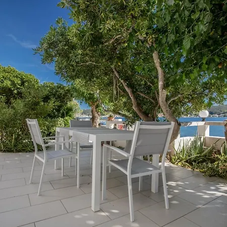 In With Sea View, Terrace, Air Conditioning, Wifi 4551-3 * Supetarska Draga