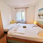 Apartman In With Sea View, Terrace, Air Conditioning, Wifi 4551-3 Supetarska Draga