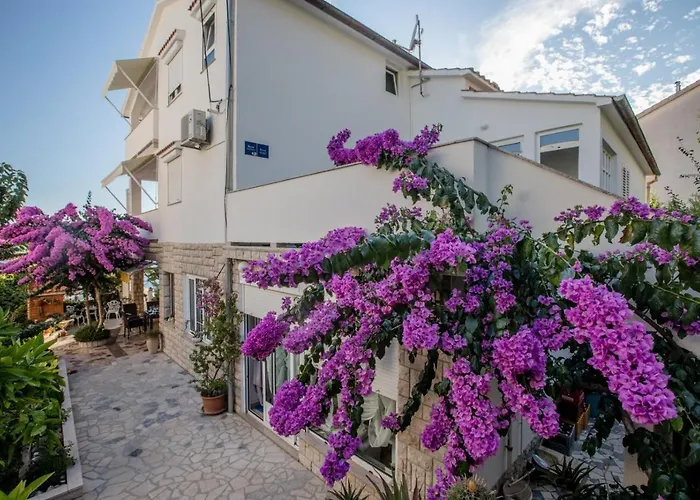 In With Sea View, Terrace, Air Conditioning, Wifi 4551-3 * Supetarska Draga